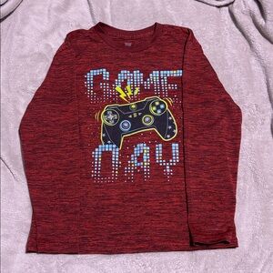 Tek Gear Kids.. Red Heathered “GAME DAY” Long Sleeve Shirt… Sz. Medium…